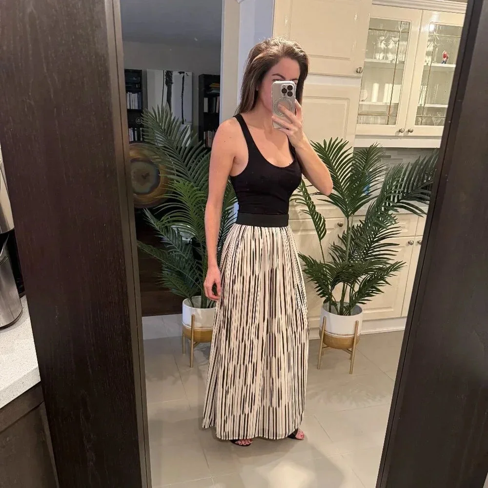 Black and White Sleeveless Maxi Dress, Armani Exchange, US 0 - Picture 2 of 7